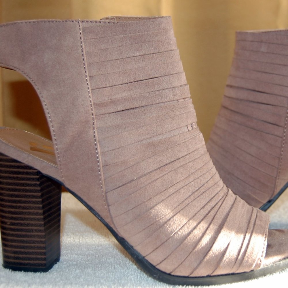 Report Boots - Picture 2 of 3